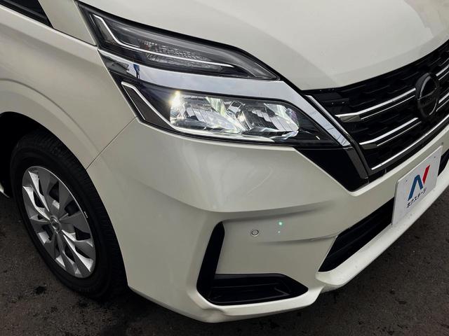 セレナ ＸＶ　純正１０型ナビ　両側電動ドア　全周囲カメラ　衝突被害軽減システム　ドラレコ　コーナーセンサー　スマートキー　ＬＥＤヘッド　ビルトインＥＴＣ　クルコン　車線逸脱警報　オートエアコン　リアエアコン（13枚目）