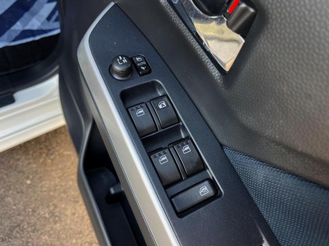 トール カスタムＧ　ターボ　両側電動ドア　純正ＳＤナビ　全周囲カメラ　衝突被害軽減システム　レーダークルーズ　ドラレコ　コーナーセンサー　スマートキー　ＬＥＤヘッド　ＥＴＣ　純正１５インチアルミ　オートライト　オートエアコン（44枚目）