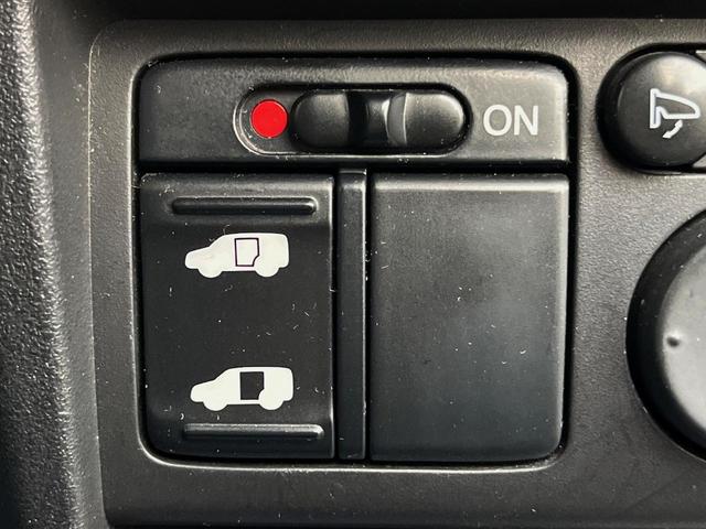 フリード Ｇ　ハイウェイエディション　電動スライドドア　ＨＤＤナビ　バックカメラ　ＨＩＤヘッド　ビルトインＥＴＣ　オートライト　オートエアコン　ＤＶＤ再生　地デジ（5枚目）