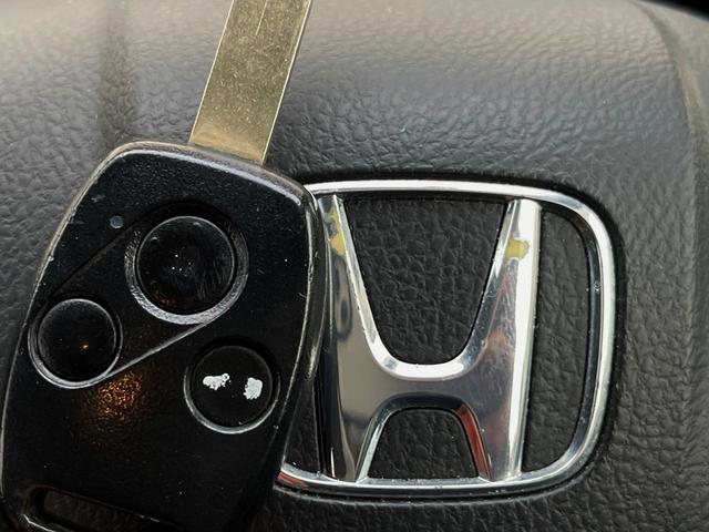 フリード Ｇ　ハイウェイエディション　電動スライドドア　ＨＤＤナビ　バックカメラ　ＨＩＤヘッド　ビルトインＥＴＣ　オートライト　オートエアコン　ＤＶＤ再生　地デジ（7枚目）