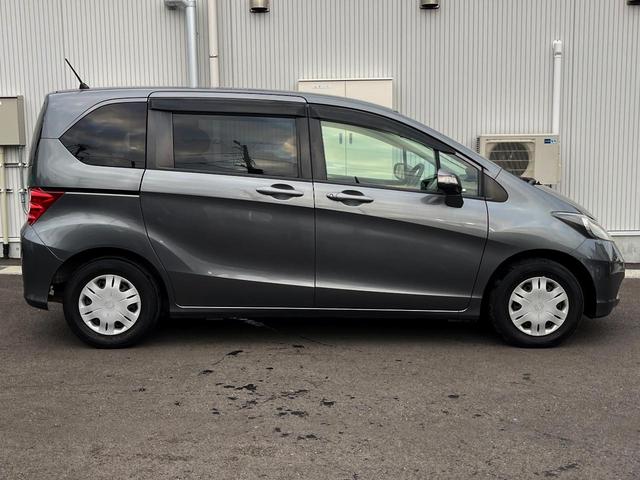 フリード Ｇ　ハイウェイエディション　電動スライドドア　ＨＤＤナビ　バックカメラ　ＨＩＤヘッド　ビルトインＥＴＣ　オートライト　オートエアコン　ＤＶＤ再生　地デジ（33枚目）