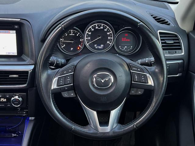 ＣＸ－５ ＸＤ　Ｌパッケージ　ディーゼル（軽油）　バックカメラ　ＢＯＳＥサウンド　レーダークルーズ　レザーシート　コーナーセンサー　スマートキー　ＨＩＤヘッド　ＥＴＣ　純正１９インチアルミ　オートハイビーム　オートライト（16枚目）