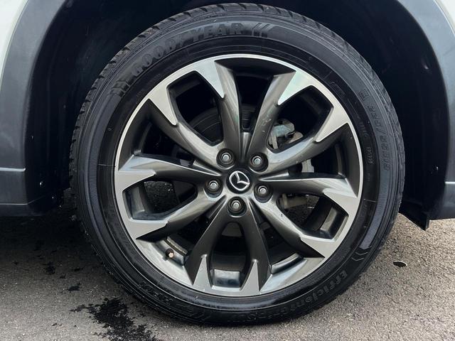 ＣＸ－５ ＸＤ　Ｌパッケージ　ディーゼル（軽油）　バックカメラ　ＢＯＳＥサウンド　レーダークルーズ　レザーシート　コーナーセンサー　スマートキー　ＨＩＤヘッド　ＥＴＣ　純正１９インチアルミ　オートハイビーム　オートライト（30枚目）