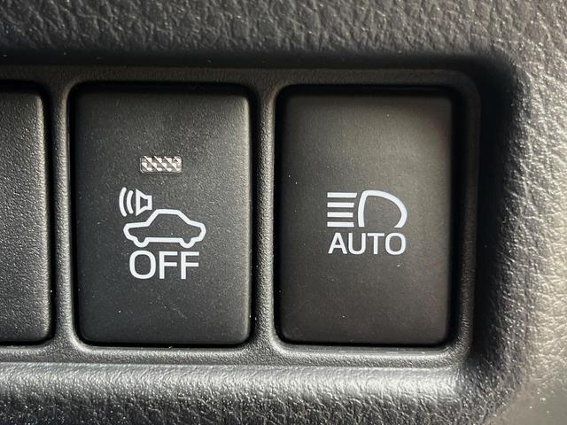 Ｃ－ＨＲ Ｓ　純正ＳＤナビ　バックカメラ　衝突被害軽減システム　レーダークルーズ　ドラレコ　スマートキー　ビルトインＥＴＣ　純正１７インチアルミ　車線逸脱警報　オートライト　デュアルエアコン　Ｂｌｕｅｔｏｏｔｈ（41枚目）