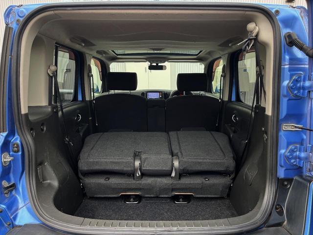 ���i�̂���������ʋ΁A���}���ɏ\���ȉ׎��X�y�[�X���m�ۂ��Ă���܂��B�Z�J���h�V�[�g��|���ƁA�傫�ȉו��̐ύڂ��\�ł���