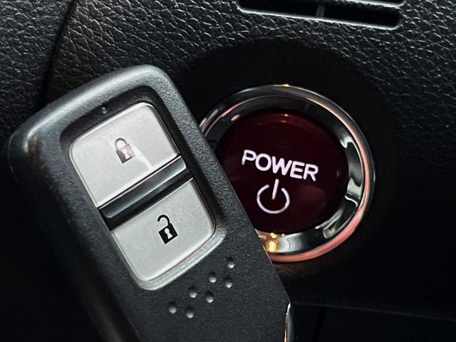 �y�g���������X�}�[�g�L�[�z�J�o����|�P�b�g�ɓ��ꂽ�܂܂ł��h�A�̎{���E�������\�ȃX�}�[�g�L�[�𑕔��B�G���W���̃I���E�I�t�����J�M�����o���K�v����������Ƃ��Ă��֗��ł���