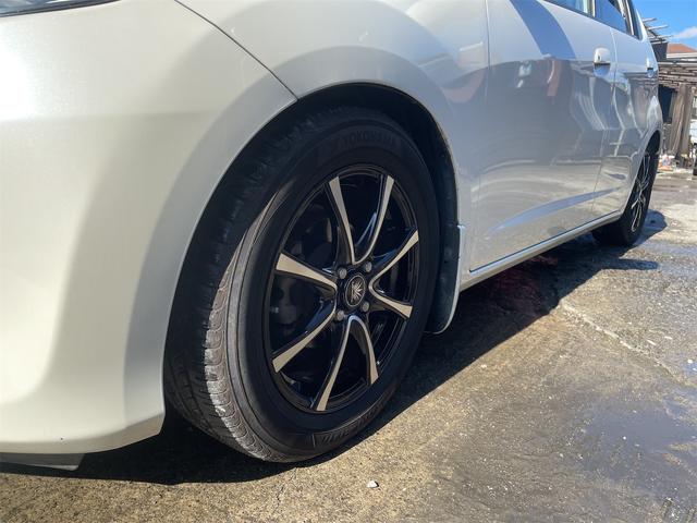 フィット Ｇ・１０ｔｈアニバーサリーＩＩ　Ｇ・１０ｔｈアニバーサリーモデル／パナソニックナビ／バックカメラ／スマートキー／ビルトインＥＴＣ／純正バイザー／純正フロアマット／１５インチアルミホイール（28枚目）