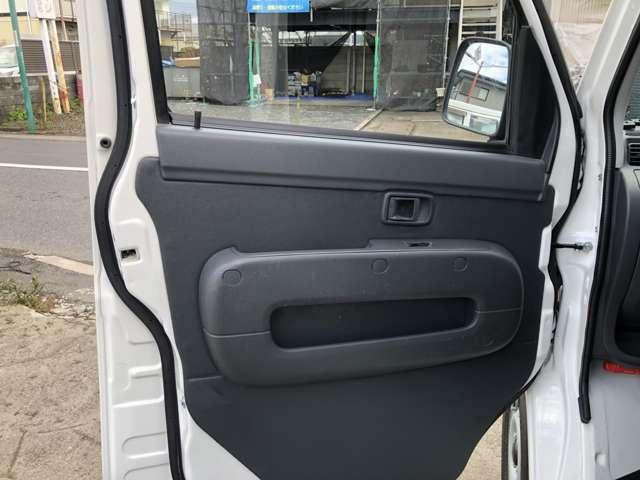 ハイゼットカーゴ ２シーター　ブラインド仕様　ハイルーフ（13枚目）