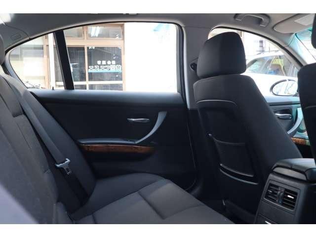 323i ワンオーナー 社外ナビ バックカメラ(13枚目)