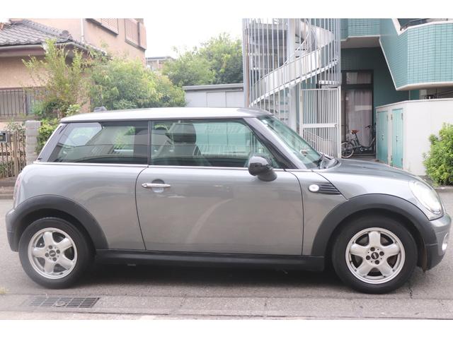 ＭＩＮＩ クーパー　オートエアコン　ＡＢＳ　パワーステアリング　パワーウィンドウ　運転席エアバッグ　カーテンエアバッグ　ダブルエアバッグ（7枚目）
