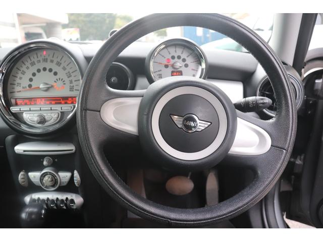 ＭＩＮＩ クーパー　オートエアコン　ＡＢＳ　パワーステアリング　パワーウィンドウ　運転席エアバッグ　カーテンエアバッグ　ダブルエアバッグ（22枚目）