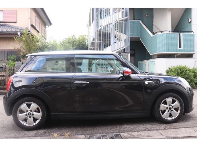 ＭＩＮＩ クーパー　運転席エアバッグ　カーテンエアバッグ　ＰＷ　ＡＢＳ　エアコン　パワーステアリング　運転席助手席エアバック（9枚目）