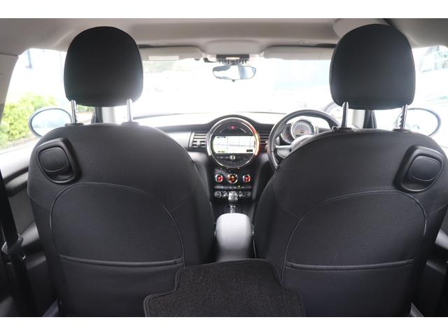 ＭＩＮＩ クーパー　運転席エアバッグ　カーテンエアバッグ　ＰＷ　ＡＢＳ　エアコン　パワーステアリング　運転席助手席エアバック（18枚目）