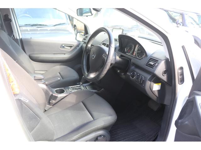 Ａクラス Ａ１８０　ＡＢＳ　エアコン　オートクルーズコントロール　パワーステアリング（14枚目）