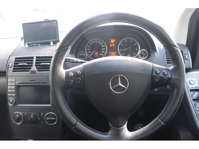 Ａクラス Ａ１８０　ＡＢＳ　エアコン　オートクルーズコントロール　パワーステアリング（17枚目）