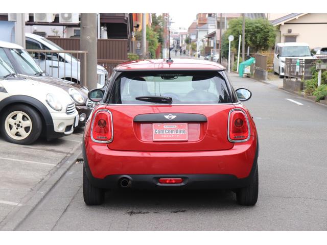 ＭＩＮＩ ワン　パワステ　パワーウインド　サイドエアバッグ　マニュアルエアコン　Ｂｌｕｅｔｏｏｔｈ接続　助手席エアバッグ　ＡＢＳ　オートクルーズコントロール　運転席エアバッグ（6枚目）