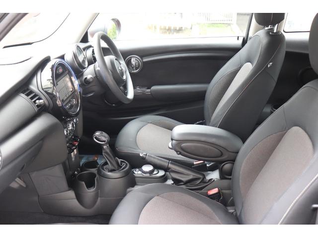 ＭＩＮＩ ワン　パワステ　パワーウインド　サイドエアバッグ　マニュアルエアコン　Ｂｌｕｅｔｏｏｔｈ接続　助手席エアバッグ　ＡＢＳ　オートクルーズコントロール　運転席エアバッグ（11枚目）