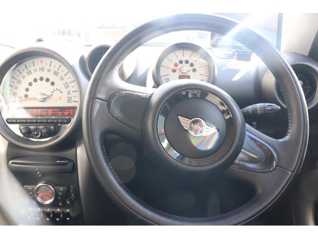 ＭＩＮＩ クーパー　クロスオーバー　パワーウィンドウ　ＷエアＢ　エアバック　パワステ　エアコン　ＡＢＳ　サイドエアバック（6枚目）