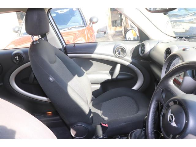 ＭＩＮＩ クーパー　クロスオーバー　パワーウィンドウ　ＷエアＢ　エアバック　パワステ　エアコン　ＡＢＳ　サイドエアバック（20枚目）