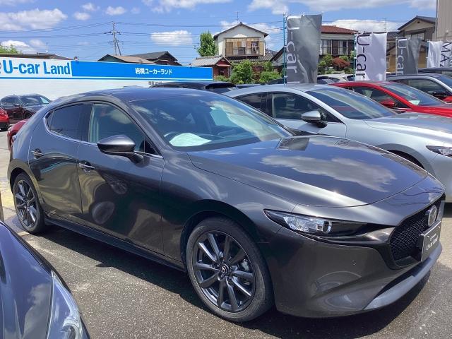 ＭＡＺＤＡ３ファストバック １．５　１５Ｓ　ツーリング　４ＷＤ　元社用車　３６０°モニター　イモビ　レーダクルーズ　ブルートゥース　車線逸脱防止　ＤＶＤ再生可　ＬＥＤランプ　コーナーセンサ　リアカメラ　地デジ　フルオートエアコン　オートライト　エアバック　ＡＢＳ（28枚目）