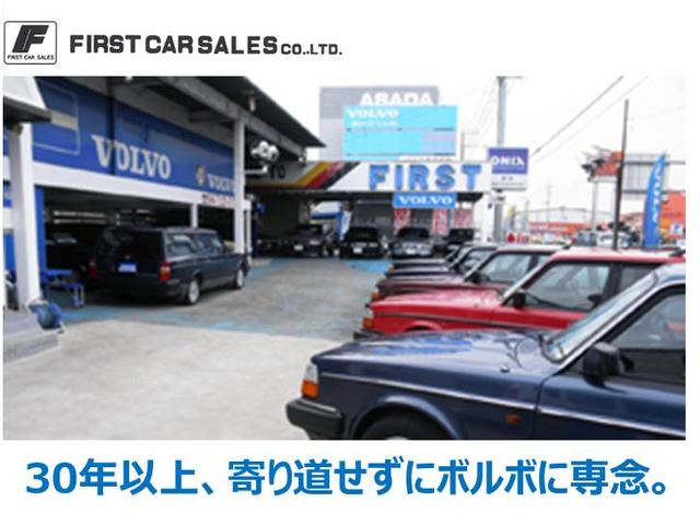 クラシック ボルボ社創立65周年記念限定車 ベージュ革シート(2枚目)