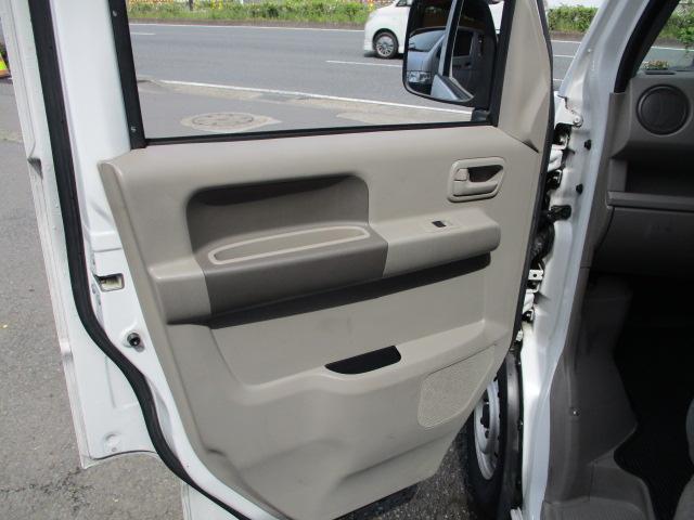 ＮＶ１００クリッパーバン ＤＸ　ＧＬパッケージ　オートマチック車　パワーウィンドウ　パワーステアリング　ＥＴＣ　キーレスキー　ハイルーフ　軽バン軽箱バン　軽貨物　軽車中泊（16枚目）
