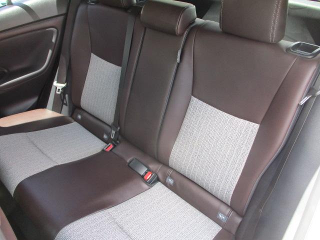 ヤリスクロス ハイブリッドＺ　フロアーＡＴ　パール　トヨタセーフティーセンス　Ｔコネクト　純正ＥＴＣ２．０　全方位カメラ　ＳＵＶ　カラードマッドガード　リヤーディフューザー（15枚目）