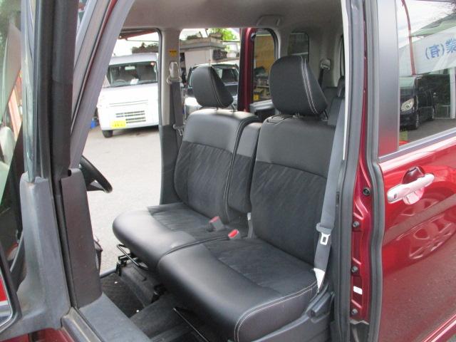 タント カスタムＲＳ　トップエディションＳＡＩＩ　インタークーラーターボ　オートマチック車　スマートキー　両側パワースライドドア　バックカメラ　ブレーキサポート　純正アルミホイール　オートエアコン　パワースライドドア　パワーウィンドウ　赤色（17枚目）