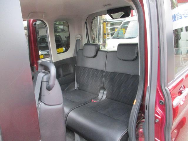 タント カスタムＲＳ　トップエディションＳＡＩＩ　インタークーラーターボ　オートマチック車　スマートキー　両側パワースライドドア　バックカメラ　ブレーキサポート　純正アルミホイール　オートエアコン　パワースライドドア　パワーウィンドウ　赤色（18枚目）