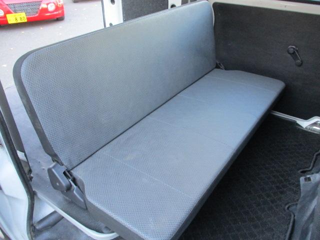 ハイゼットカーゴ スペシャルクリーンＳＡＩＩＩ　スマートアシストＩＩＩ　ハイルーフ　アイドリングストップ　４速おースマートアシストＩＩＩ　ハイルーフ　アイドリングストップ　４速オートマ車　エアコン　パワステ　ルーフキャリア　市販ナビ　バックカメラ（13枚目）