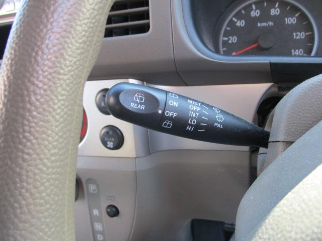 エブリイワゴン 　６６０ウィズ　福祉車両　車いす移動車　車いす電動固定式　リヤシート付き　折畳みアルミスロープ　リヤヒーター付き　オートマ車　エアコン　パワステ　パワーウィンドウ　キーレスキー（9枚目）