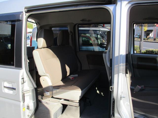 エブリイワゴン 　６６０ウィズ　福祉車両　車いす移動車　車いす電動固定式　リヤシート付き　折畳みアルミスロープ　リヤヒーター付き　オートマ車　エアコン　パワステ　パワーウィンドウ　キーレスキー（17枚目）