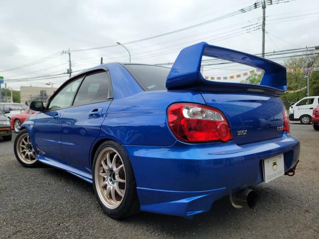 インプレッサ ＷＲＸ　ＳＴｉ　フルエアロ・ＲＥＣＡＲＯフルバケットシート・ＭＯＭＯステアリング・ＤＣＣＤ・ＡＢＳ・Ｄｅｆｉ追加メーター・ゼロスポーツトリプルメーターフード・ＢＬＩＴＺ車高調・トラストマフラー・ＲＡＹＳ１７ＡＷ（4枚目）