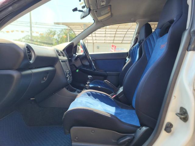 インプレッサ ＷＲＸ　ＳＴｉ　Ｓ仕様　フルエアロ・カロッツェリアナビ・バックカメラ・ＥＴＣ・ＭＯＭＯステアリング・柿本マフラー・純正１７ＡＷ（17枚目）