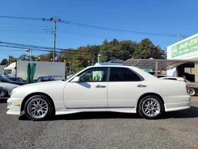 セドリック グランツーリスモＳＶ　フルエアロ・ニスモマフラー・フロントタワーバー・パワーシート・キーレス・ＢＢＳ１７インチアルミ（7枚目）