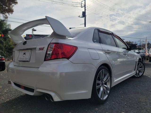 インプレッサ WRX STi(2枚目)