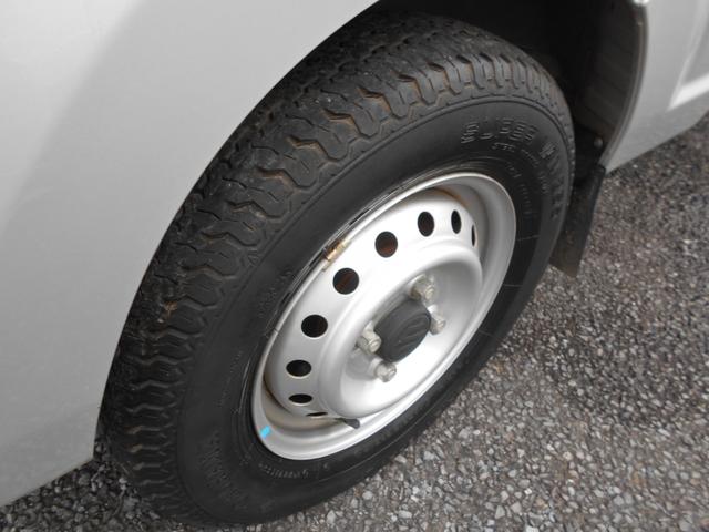 キャリイトラック ＫＸ　フロア５速　Ｆｕｌｌ装備　フォグランプ　作業灯　キーレス　ＣＤチューナー　メッキグリル　ボディ同色ドアミラー・アウターハンドル　ワンオーナー　軽自動車（15枚目）