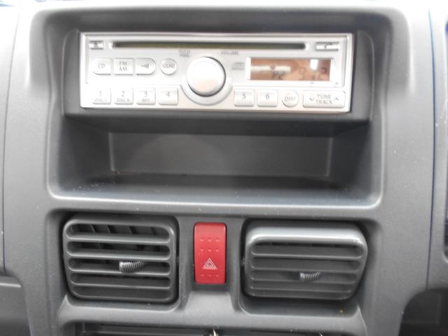 キャリイトラック ＫＸ　フロア５速　Ｆｕｌｌ装備　フォグランプ　作業灯　キーレス　ＣＤチューナー　メッキグリル　ボディ同色ドアミラー・アウターハンドル　ワンオーナー　軽自動車（19枚目）