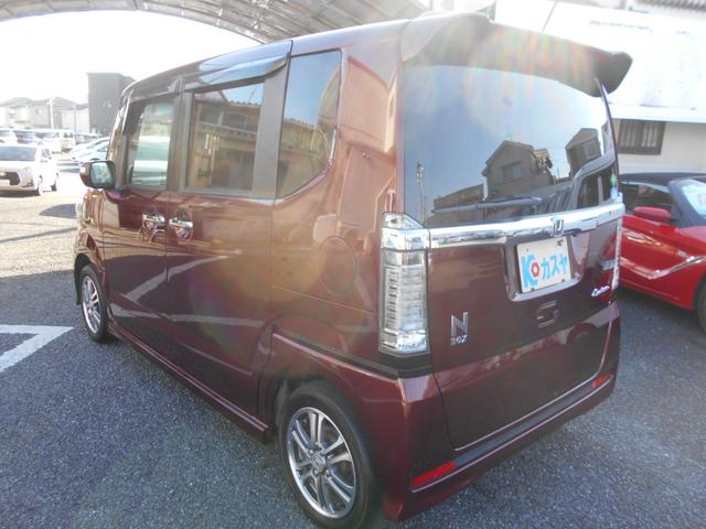 Ｎ－ＢＯＸカスタム Ｇ・Ｌパッケージ　純正メモリーナビ　ＴＶ　ＤＶＤビデオ　バックモニター　ＥＴＣ　ＨＩＤヘッドライト　フォグランプ　プッシュスタート　キーフリー　左パワースライドドア　オートエアコン　純正アルミ　軽自動車（5枚目）