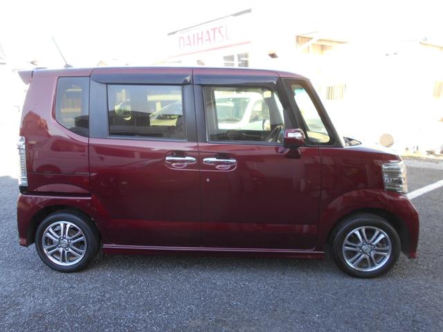 Ｎ－ＢＯＸカスタム Ｇ・Ｌパッケージ　純正メモリーナビ　ＴＶ　ＤＶＤビデオ　バックモニター　ＥＴＣ　ＨＩＤヘッドライト　フォグランプ　プッシュスタート　キーフリー　左パワースライドドア　オートエアコン　純正アルミ　軽自動車（7枚目）