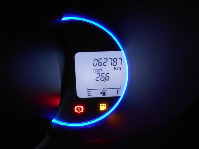 Ｎ－ＢＯＸカスタム Ｇ・Ｌパッケージ　純正メモリーナビ　ＴＶ　ＤＶＤビデオ　バックモニター　ＥＴＣ　ＨＩＤヘッドライト　フォグランプ　プッシュスタート　キーフリー　左パワースライドドア　オートエアコン　純正アルミ　軽自動車（18枚目）