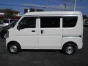 全車、認証工場にてプロの整備士が法定点検を行ない、記録簿に状態記入の上でのお渡しとなります。