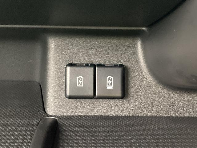 スペーシア ギア　ＨＹＢＲＩＤ　ＸＺ　メーカーオプション９インチナビ　全方位カメラ　両側パワースライドドア　デュアルセンサーブレーキサポート　スズキコネクトアダプティブクルーズコントロールヘッドアップディスプレイハンドルヒーター（26枚目）