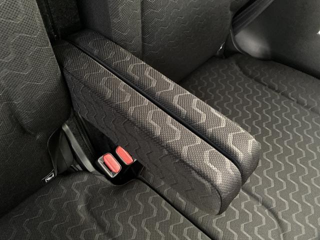 スペーシア ギア　ＨＹＢＲＩＤ　ＸＺ　メーカーオプション９インチナビ　全方位カメラ　両側パワースライドドア　デュアルセンサーブレーキサポート　スズキコネクトアダプティブクルーズコントロールヘッドアップディスプレイハンドルヒーター（41枚目）