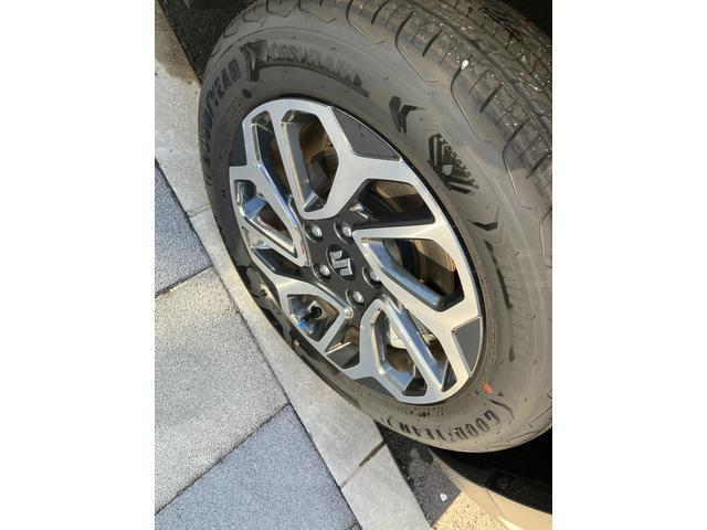 フロンクス １型　全方位モニターナビ　電動パーキング　スズキコネクト　全方位モニターナビ　スズキコネクト　衝突被害軽減システム　アダプティブクルーズコントロール　電動パーキングブレーキ　ＬＥＤヘッドランプ　１６インチアルミ　マイルドハイブリッド　ＵＳＢ電源ソケット（71枚目）