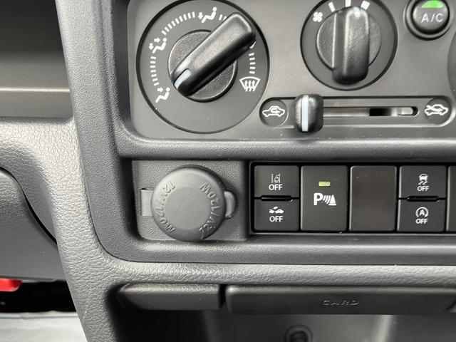 キャリイトラック ＫＸ　７型　ＬＥＤヘッドランプ　ＣＤプレーヤー　オートライト　ＬＥＤヘッドランプ　ＬＥＤ荷台作業灯　オートライト　衝突被害軽減システム　アイドリングストップ　リヤゲートチェーン　ＣＤプレーヤー　キーレスエントリー　パワーウィンドー　ＬＥＤルームランプ（18枚目）