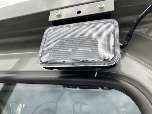 キャリイトラック ＫＸ　７型　ＬＥＤヘッドランプ　ＣＤプレーヤー　オートライト　ＬＥＤヘッドランプ　ＬＥＤ荷台作業灯　オートライト　衝突被害軽減システム　アイドリングストップ　リヤゲートチェーン　ＣＤプレーヤー　キーレスエントリー　パワーウィンドー　ＬＥＤルームランプ（46枚目）