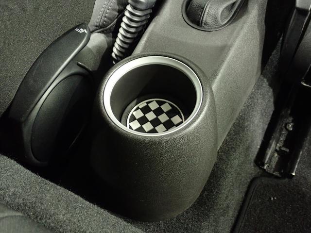 ＭＩＮＩ クーパーＳ　ＥＴＣ！！スポーツシート　ＤＳＣ　チェッカーミラーカバー　プロジェクターＨＩＤヘッドライト　ターボ車（29枚目）
