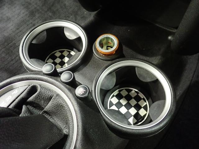 ＭＩＮＩ クーパーＳ　ＥＴＣ！！スポーツシート　ＤＳＣ　チェッカーミラーカバー　プロジェクターＨＩＤヘッドライト　ターボ車（39枚目）