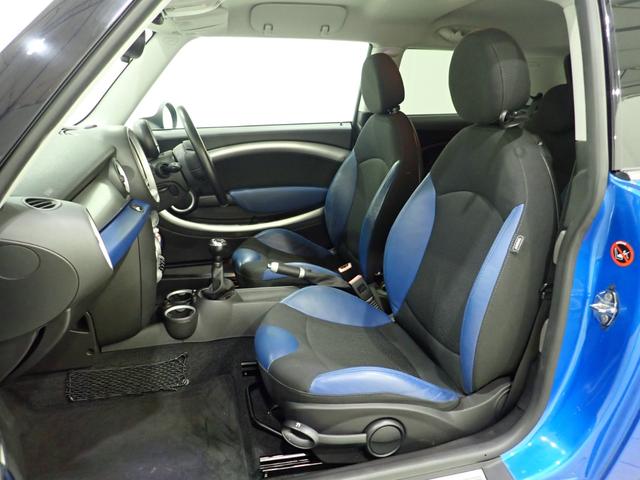 ＭＩＮＩ クーパーＳ　６ＭＴ車　社外マフラー　プロジェクターＨＩＤヘッドライト（10枚目）